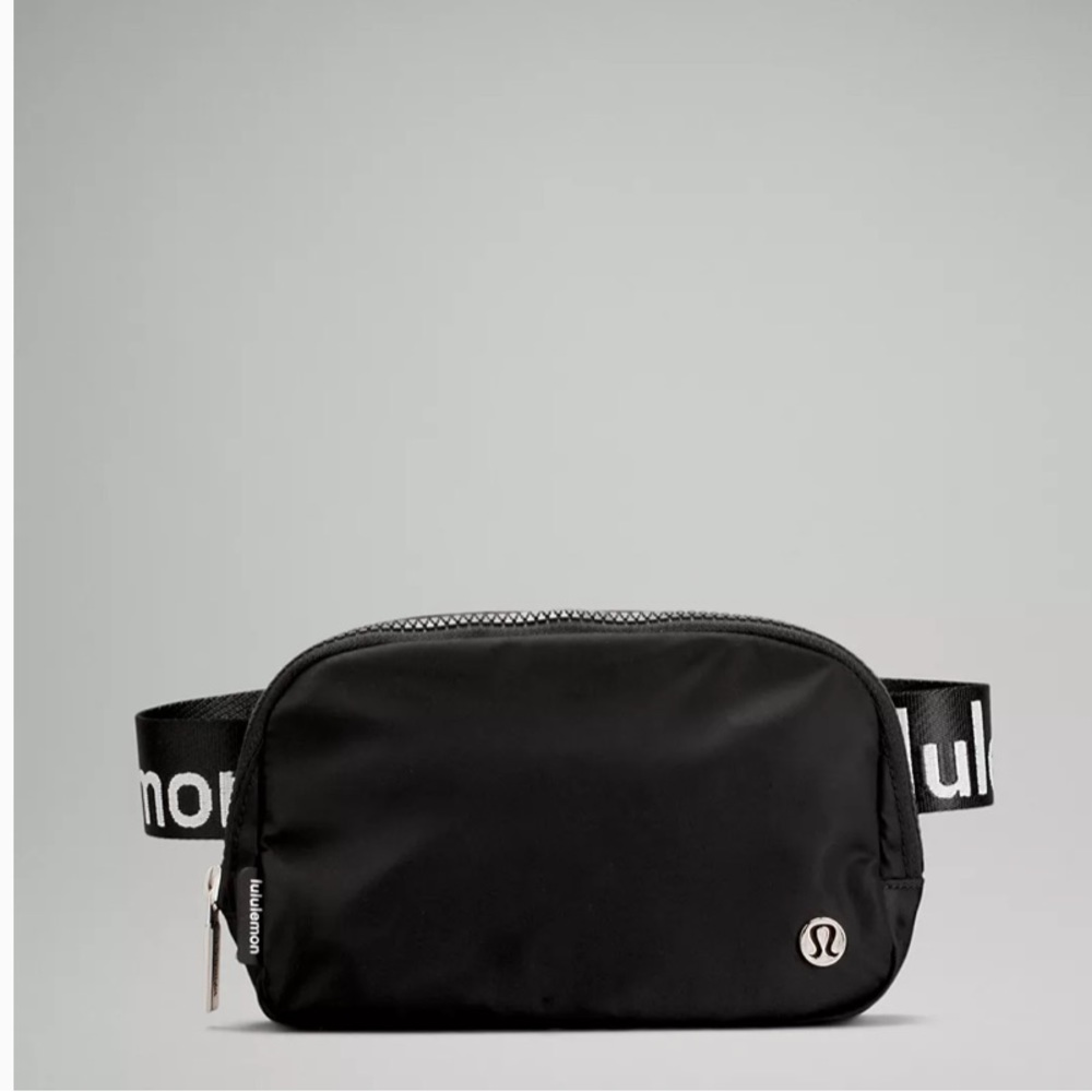 Lululemon Everywhere Belt Bag 1L